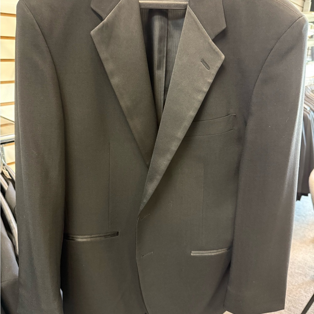 Classic Black Men's Tuxedo